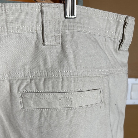 NWOT Outdoor Life Men's Casual Shorts in Cream Size 44 - Picture 8 of 8